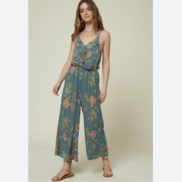 O’Neill Aurelia surplice lace up back jumpsuit - Picture 1 of 8